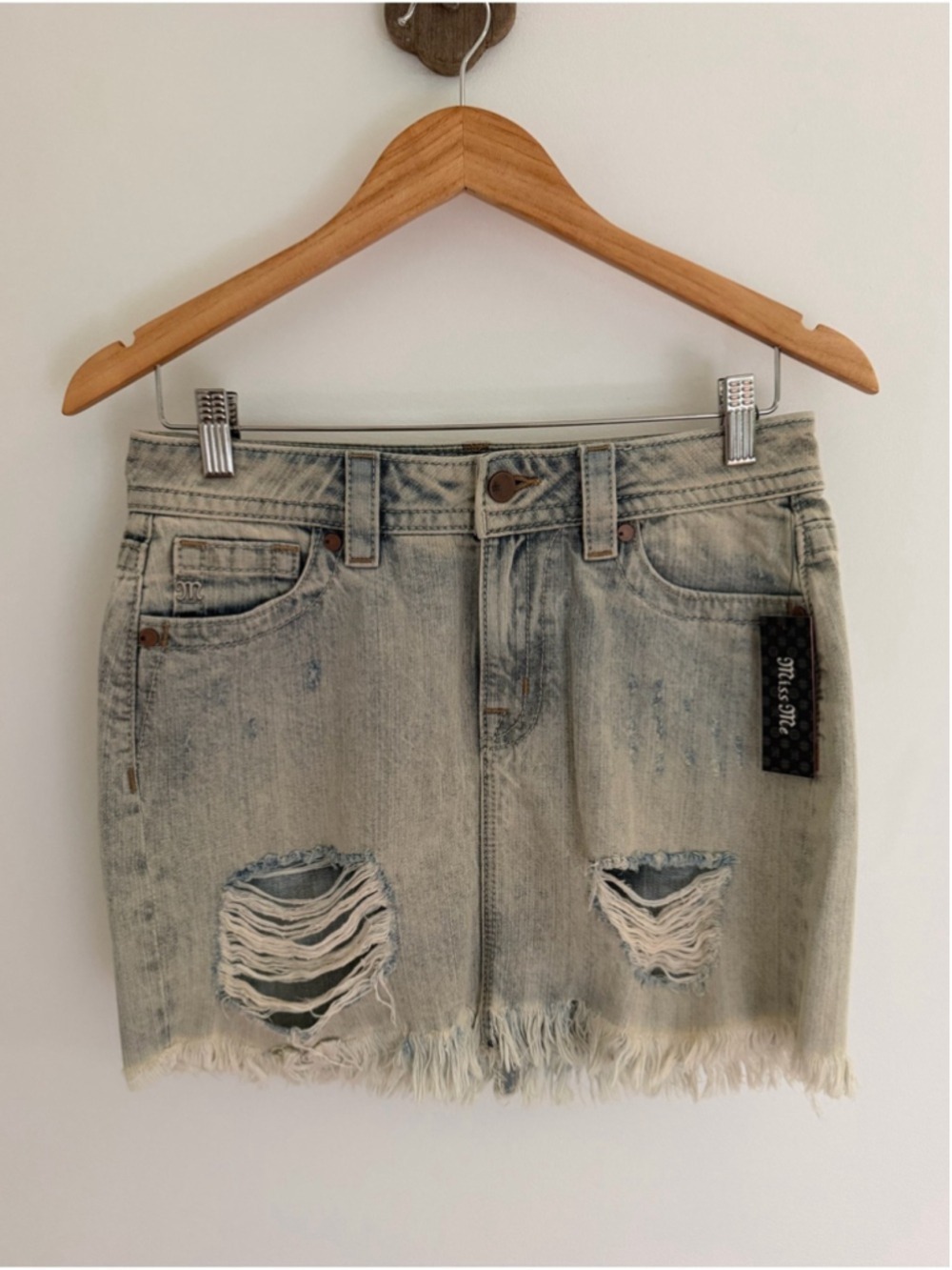 Miss Me NWT Hi Rise Distressed Denim Mini Skirt Size 27 Y2K
